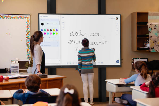 Unlock Interactive Learning: Transforming Classrooms with Dynamic Displays(图2)